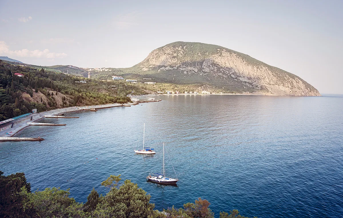 alt