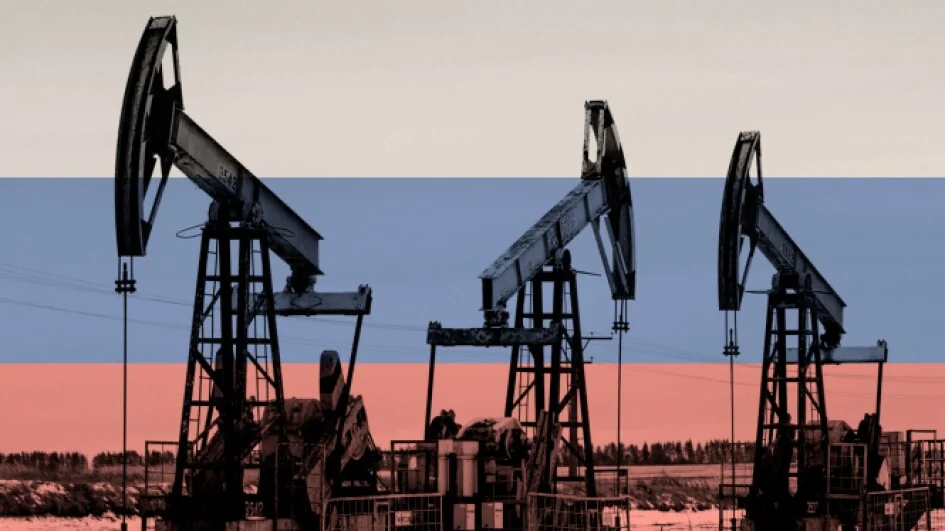 Нафтові качалки на тлі прапора РФ у контексті нафтогазових доходів