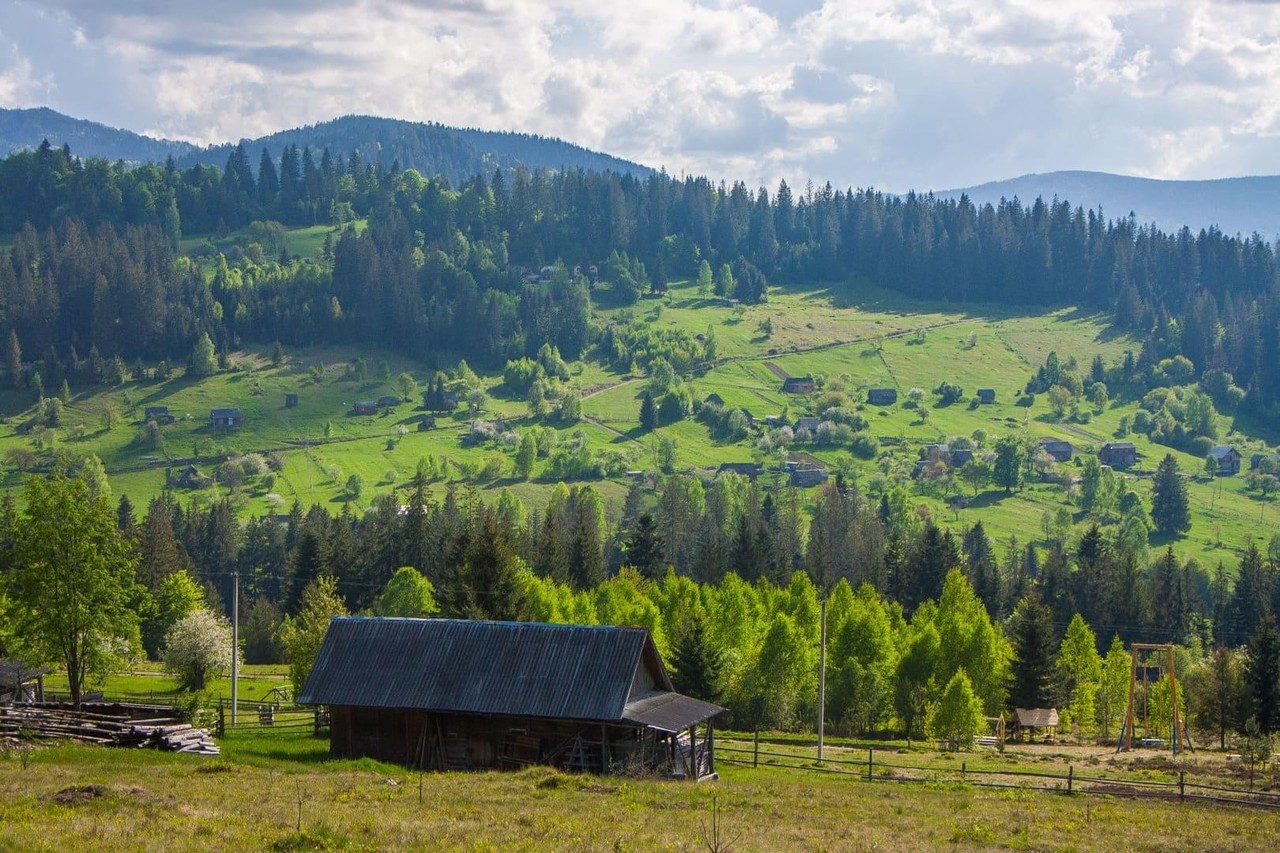 Самое длинное село Украины Микуличин — карпатская жемчужина с 44-километровой историей