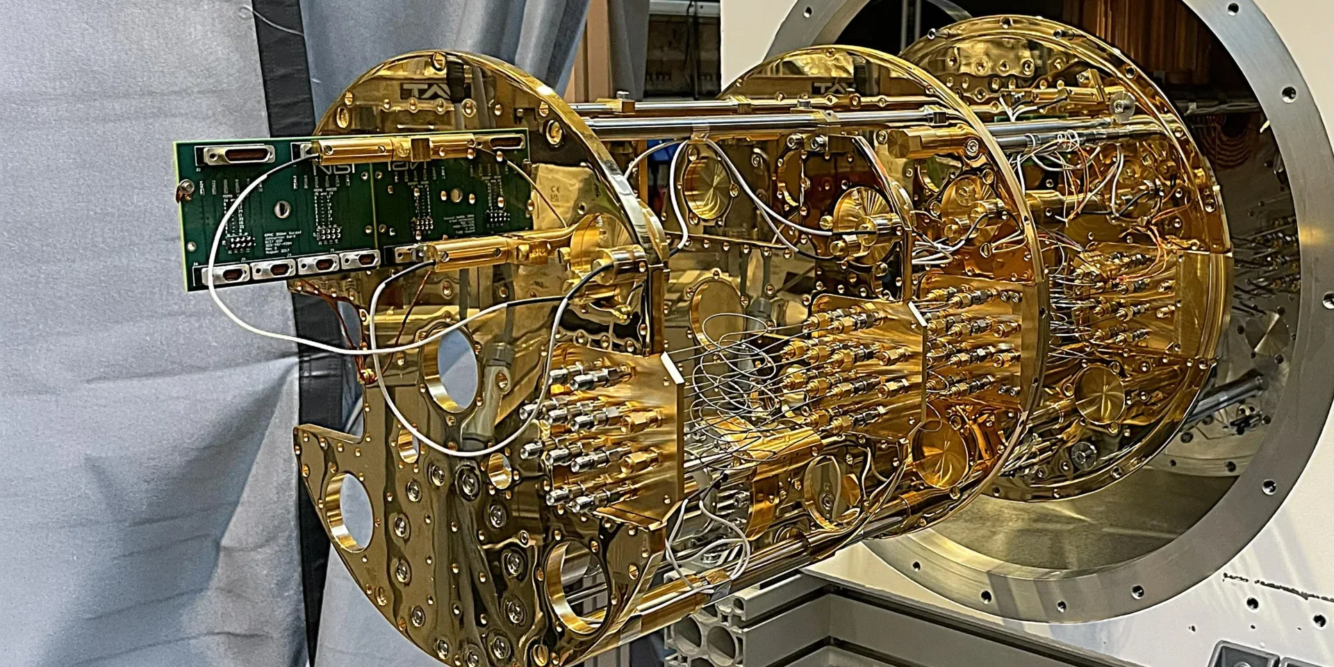 TES-детектор BESSY II з 248 мікродатчиками на 25 мілікельвінів
