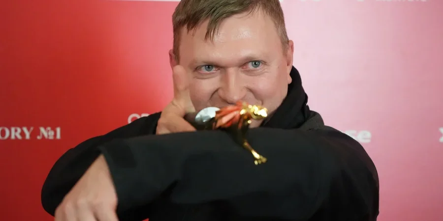 Артем Рижиков з нагородою Золота Дзиґа як Відкриття року