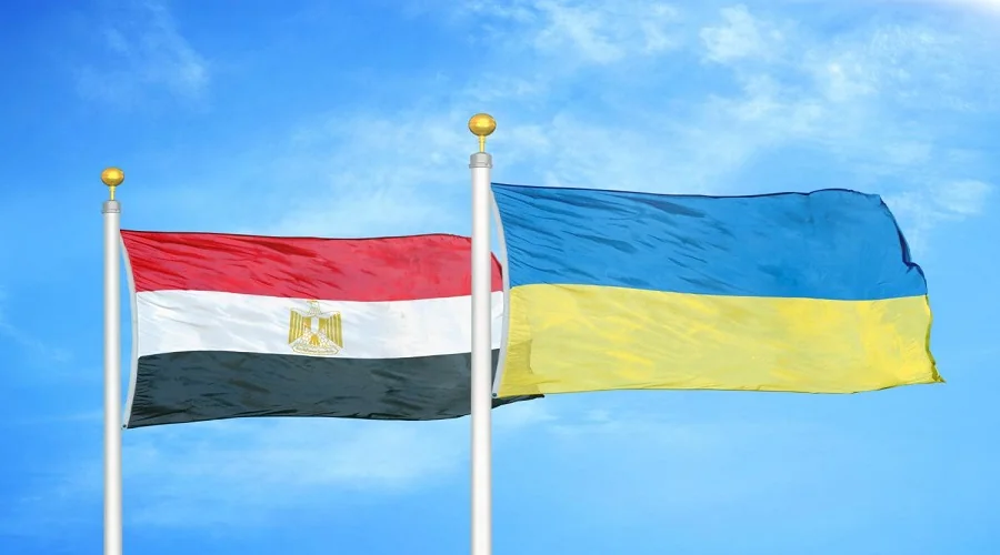 Прапори Єгипту та України як символ імпорту картоплі до України