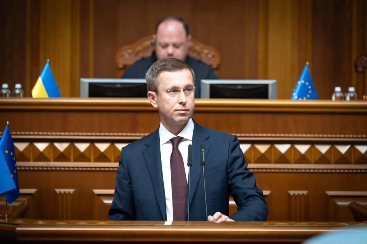 Михайло Федоров виступає з трибуни Верховної Ради щодо уряду Корецького