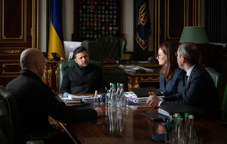 Президент Зеленський на нараді щодо переформатування уряду
