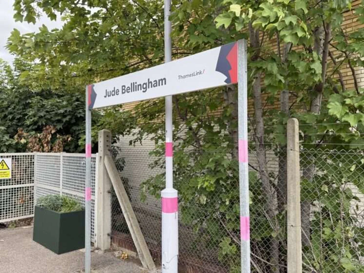 Знак станції Джуда Беллінгем на Thameslink у Лондоні після ЧС-2026